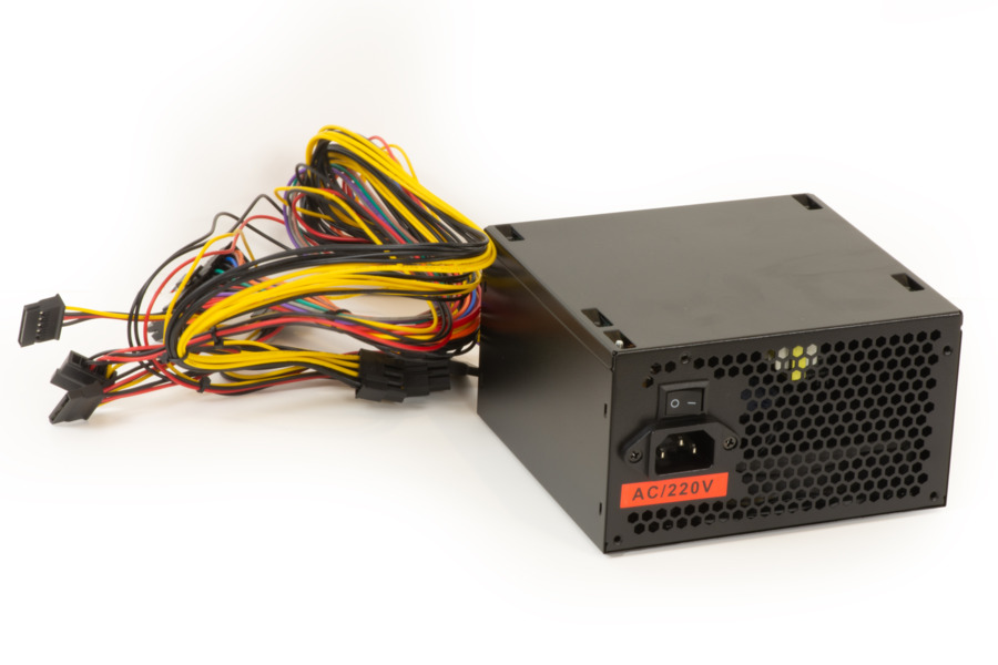 LINK ALIMENTATORE PC ATX 650W CON 4 SATA